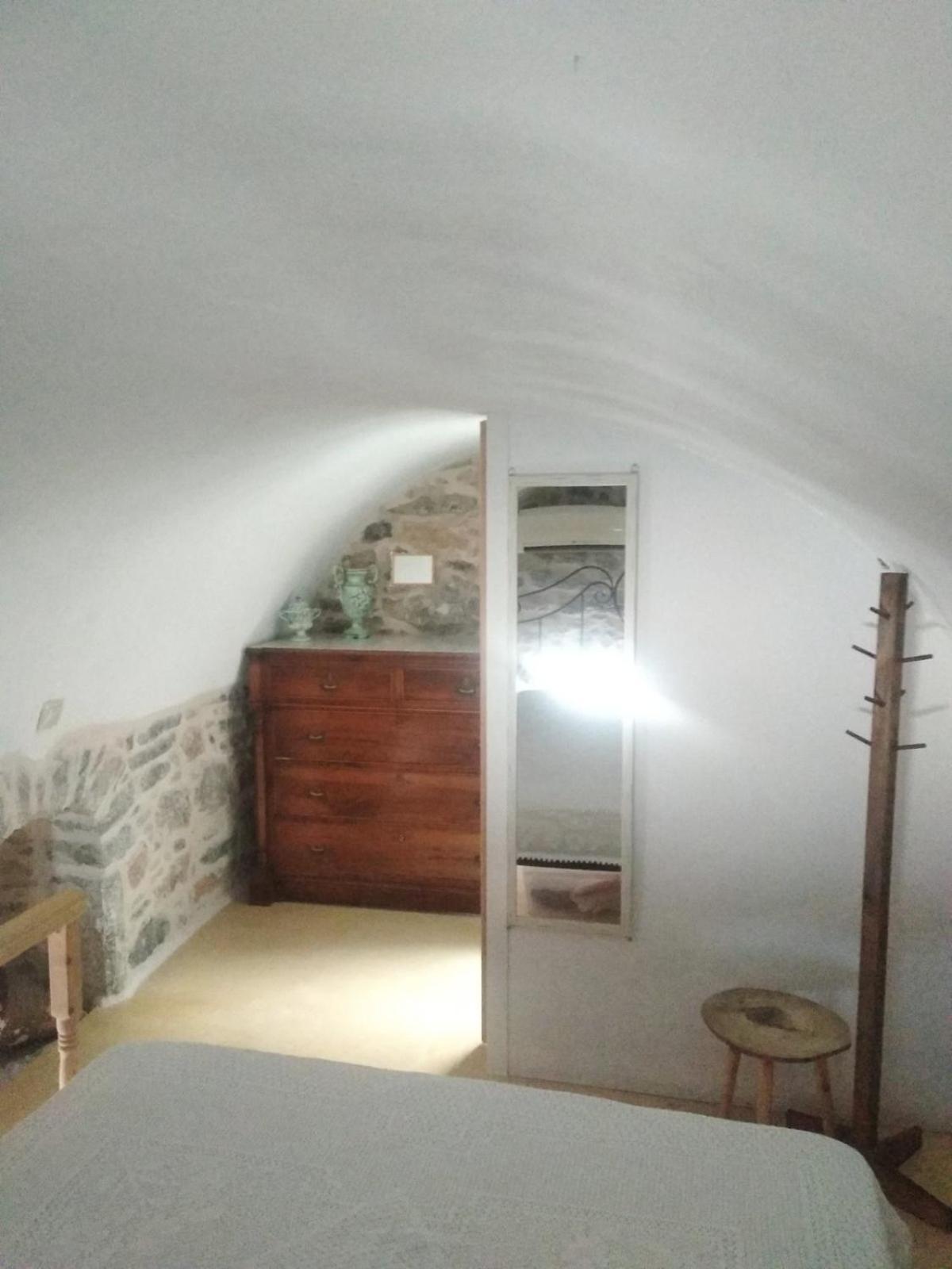 Μεστα - Πλατεια Villa Mestá Oda fotoğraf